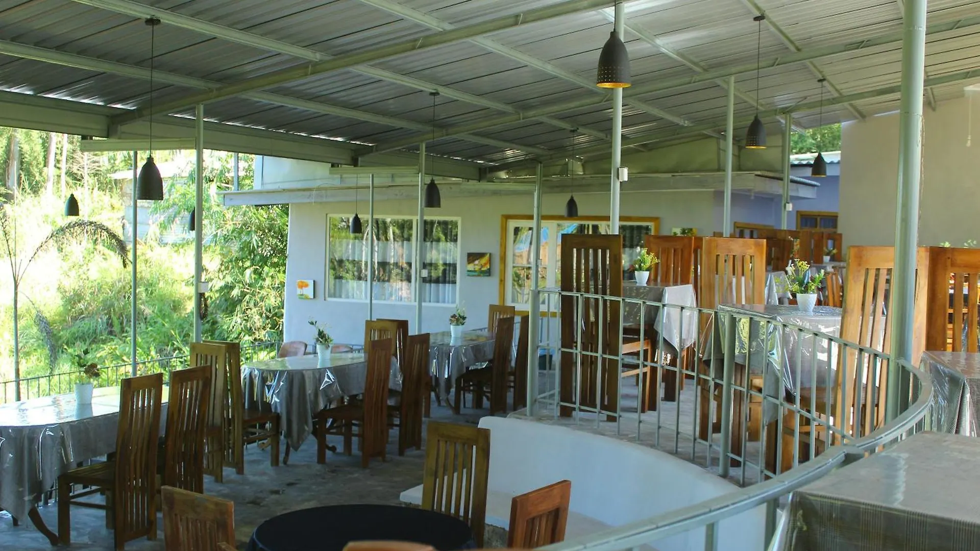 Triniton Holiday Villas Hatton Hotel