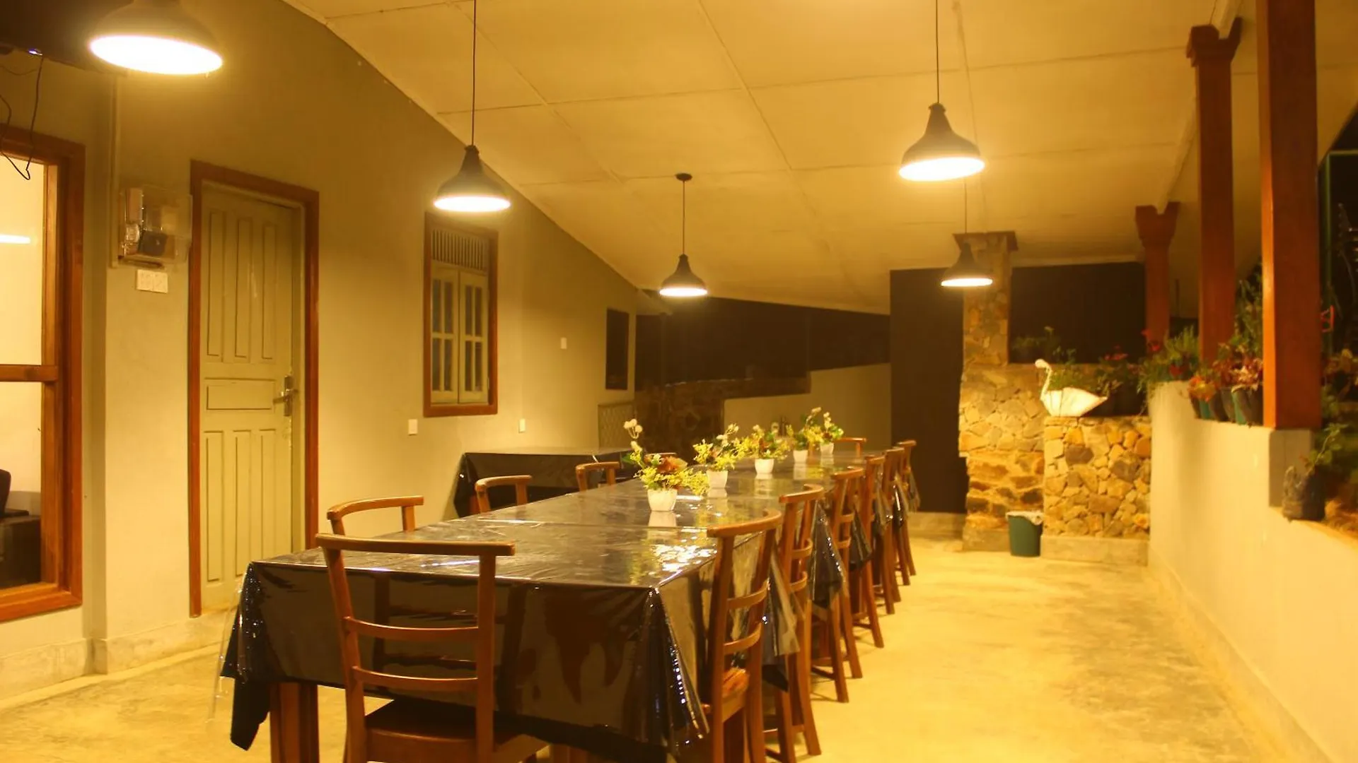 Triniton Holiday Villas Hatton 3*,