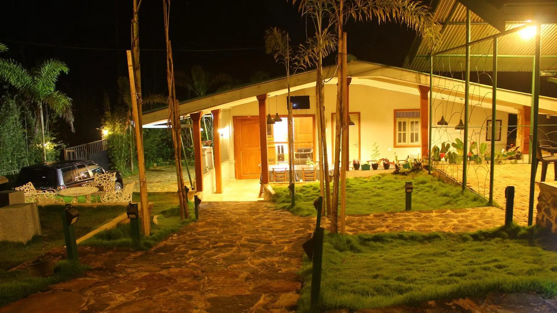 Triniton Holiday Villas Hatton Hotel